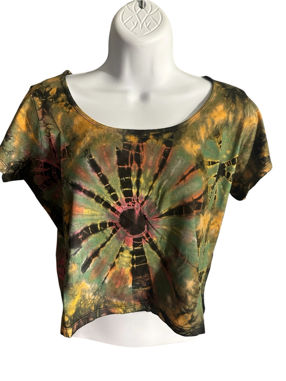 Sacred Threads Tie-Dye Short Sleeve Crop Top - Green Multi. 113/8. BL/BL